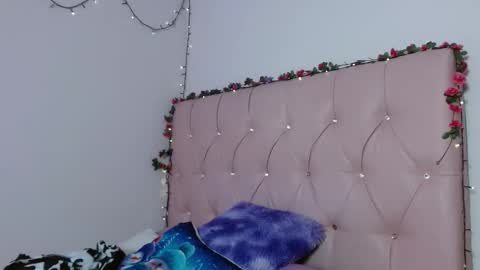 Manu  online show from 12/15/25, 09:19