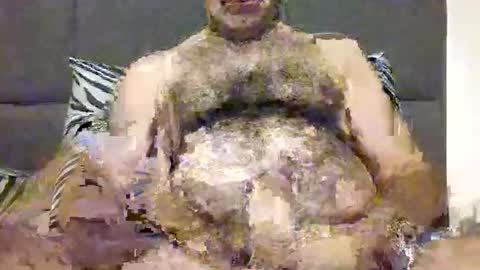 Snapshot of manuv chatting on 11/19/25, 07:52 manuv online show from 11/19/25, 07:52