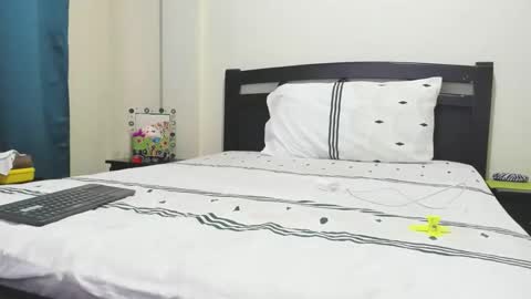 Mara online show from 12/16/25, 12:32