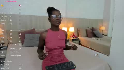 Snapshot of mara_sinclair chatting on 07/14/26, 07:30 Mara Sinclair online show from 07/14/26, 07:30