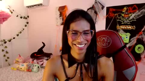 Mara 3 online show from 10/29/25, 01:35
