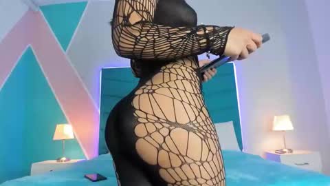 mara_winters_ online show from 10/22/25, 11:54