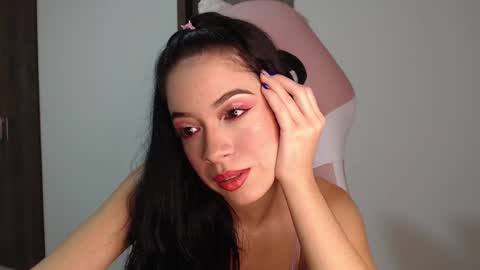 Snapshot of maraa_09 chatting on 02/15/25, 05:19 Marcela independent online show from 02/15/25, 05:19