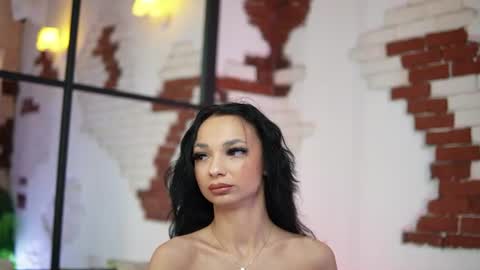 Snapshot of maraciel chatting on 06/15/26, 08:33 Mara online show from 06/15/26, 08:33