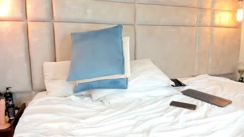 Snapshot of maratorres1 chatting on 01/05/25, 10:50 Mara Torres online show from 01/05/25, 10:50