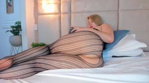 Snapshot of maratorres1 chatting on 01/13/25, 11:17 Mara Torres online show from 01/13/25, 11:17