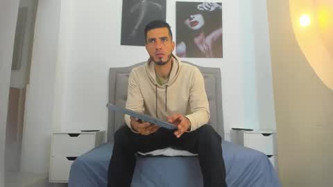 Marc Ruffalo online show from 03/03/26, 10:54