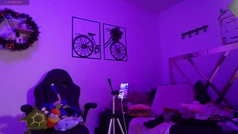 Snapshot of marce_hill chatting on 10/24/25, 04:03 MARCE AND ..... online show from 10/24/25, 04:03