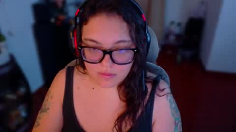 Snapshot of marcela2101s chatting on 11/01/25, 07:49 marcela2101s online show from 11/01/25, 07:49