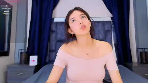 Snapshot of marcelaa_fox chatting on 01/25/25, 12:17 Marcela online show from 01/25/25, 12:17