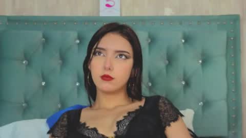 Snapshot of marcelaa_fox chatting on 09/17/25, 07:59 Marcela online show from 09/17/25, 07:59