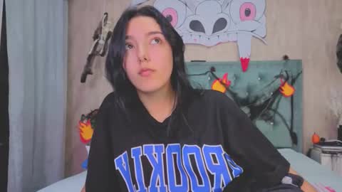 Snapshot of marcelaa_fox chatting on 10/29/25, 09:05 Marcela online show from 10/29/25, 09:05