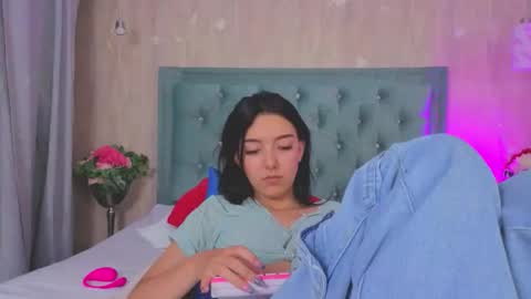 Snapshot of marcelaa_fox chatting on 11/11/25, 07:58 Marcela online show from 11/11/25, 07:58