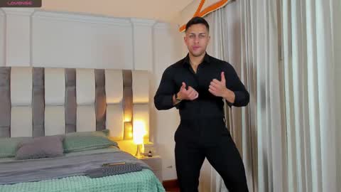 Snapshot of marcelo_costa_ chatting on 02/14/25, 01:23 Marcelo Costa online show from 02/14/25, 01:23