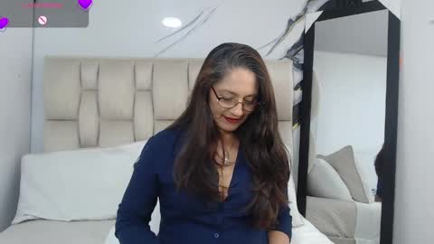 Snapshot of marciamuller chatting on 04/27/26, 01:31 Martha online show from 04/27/26, 01:31