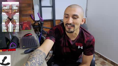 Snapshot of marckmuscle chatting on 06/04/26, 01:55 Marck Independent model online show from 06/04/26, 01:55