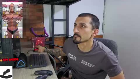 Snapshot of marckmuscle chatting on 06/28/26, 01:55 Marck Independent model online show from 06/28/26, 01:55