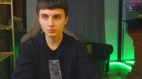 Snapshot of marco_flow chatting on 12/19/25, 09:05 Marco online show from 12/19/25, 09:05