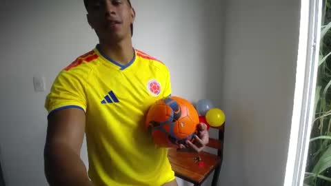 Marco online show from 06/11/26, 02:37