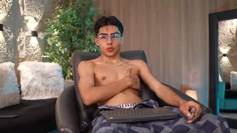 Snapshot of marcoyethan chatting on 11/06/25, 07:48 Marco and Ethan online show from 11/06/25, 07:48