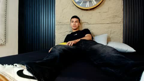 marcus_jeron online show from 05/03/26, 01:22