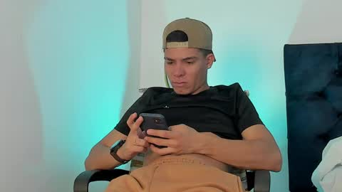 marcus_moreno online show from 04/16/26, 12:22