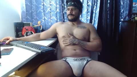 Snapshot of marcus_phoenix chatting on 10/14/25, 05:36 Marcus online show from 10/14/25, 05:36