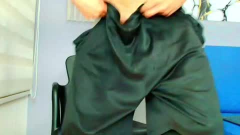 Snapshot of marcus_smithh chatting on 10/16/25, 09:05 marcus_smithh online show from 10/16/25, 09:05