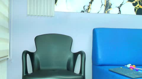 Snapshot of marcus_smithh chatting on 11/07/25, 12:43 marcus_smithh online show from 11/07/25, 12:43