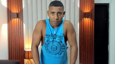 Snapshot of marcus_wild_ chatting on 12/18/25, 12:22 Marcus online show from 12/18/25, 12:22