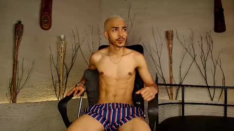 Snapshot of marcusrain_ chatting on 10/31/25, 08:10 Marcus online show from 10/31/25, 08:10