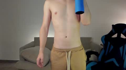 Snapshot of marcussmit chatting on 01/10/25, 12:49 Marcus online show from 01/10/25, 12:49