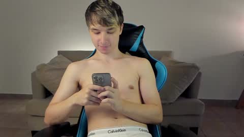 Snapshot of marcussmit chatting on 01/18/25, 07:04 Marcus online show from 01/18/25, 07:04