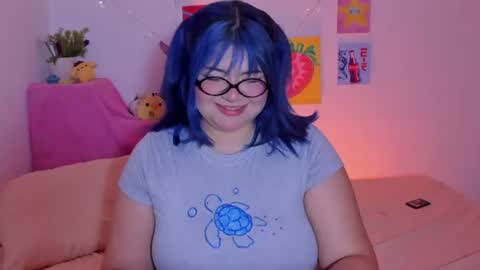 Snapshot of marcy_grey chatting on 06/13/26, 04:43 danna online show from 06/13/26, 04:43