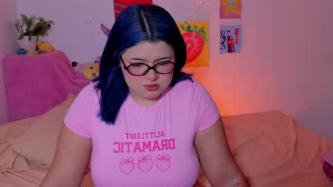 Snapshot of marcy_grey chatting on 06/15/26, 06:37 danna online show from 06/15/26, 06:37