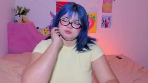 Snapshot of marcy_grey chatting on 06/19/26, 05:23 danna online show from 06/19/26, 05:23