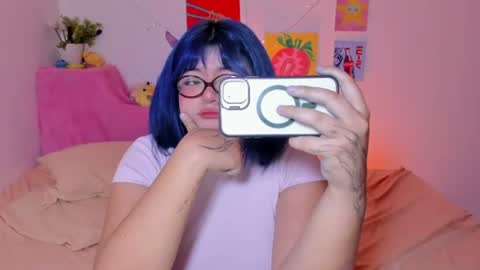 Snapshot of marcy_grey chatting on 06/25/26, 11:26 danna online show from 06/25/26, 11:26