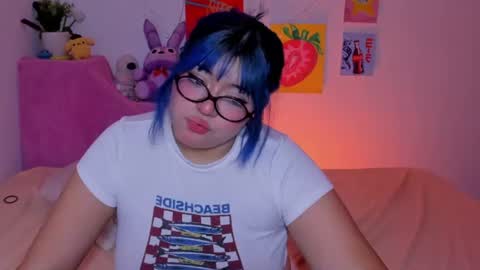 Snapshot of marcy_grey chatting on 07/17/26, 01:45 danna online show from 07/17/26, 01:45