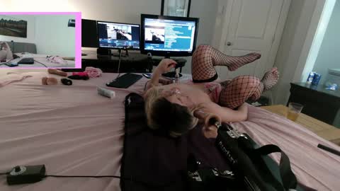 Snapshot of marcytappette chatting on 12/16/24, 12:26 Marcy Tappette online show from 12/16/24, 12:26