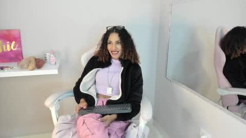 marfilastrom online show from 01/10/25, 09:23