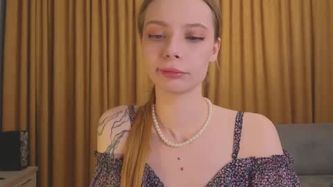 Snapshot of margareata chatting on 12/16/24, 08:09 - Alisa online show from 12/16/24, 08:09