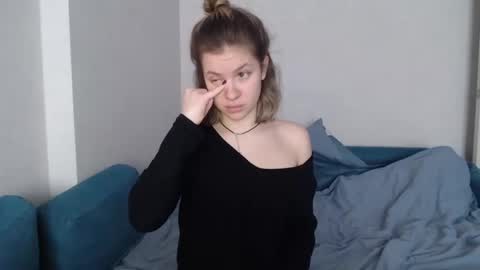 Snapshot of margaretstrein chatting on 02/19/25, 07:17 Alex and Jane online show from 02/19/25, 07:17