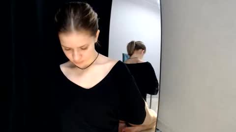 Snapshot of margaretstrein chatting on 03/02/25, 05:01 Alex and Jane online show from 03/02/25, 05:01