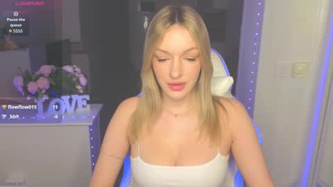 Snapshot of margaretsweet1 chatting on 11/12/25, 12:11 Margaret online show from 11/12/25, 12:11