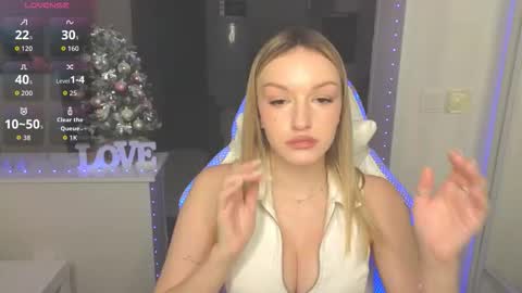 Snapshot of margaretsweet1 chatting on 12/18/25, 01:33 Margaret online show from 12/18/25, 01:33