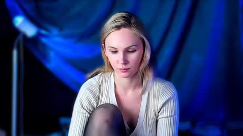 margaux_corsets6641000 online show from 12/26/24, 12:27