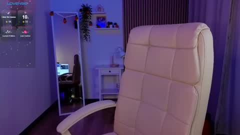 Snapshot of margeritirell chatting on 11/06/25, 02:45 Margo online show from 11/06/25, 02:45