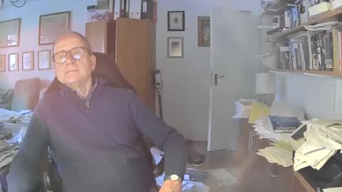 Snapshot of marginalie chatting on 02/13/25, 08:27 marginalie online show from 02/13/25, 08:27