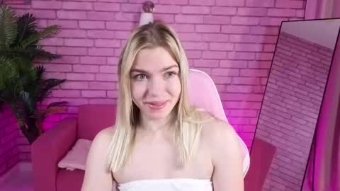 margo_robbbie online show from 11/04/25, 01:16