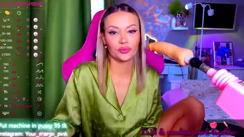 Snapshot of margohotty chatting on 03/08/25, 04:01 Margo for you   online show from 03/08/25, 04:01